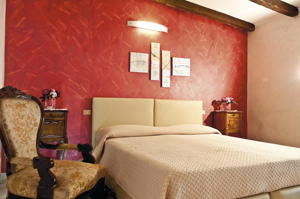 Leonardo'S B&B 아제롤라 객실 사진
